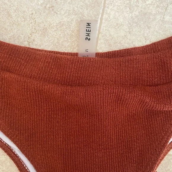 Burnt orange bikini - Picture 3 of 4